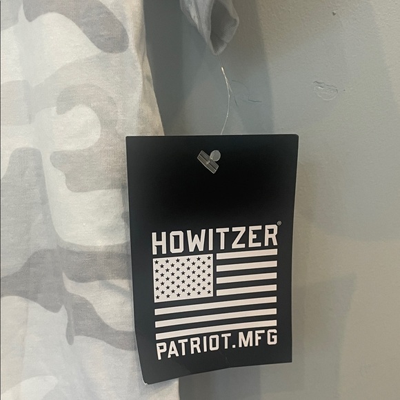 Grey and white Camouflage Graphic T-Shirt howitzer brand medium new with tags - Picture 4 of 5